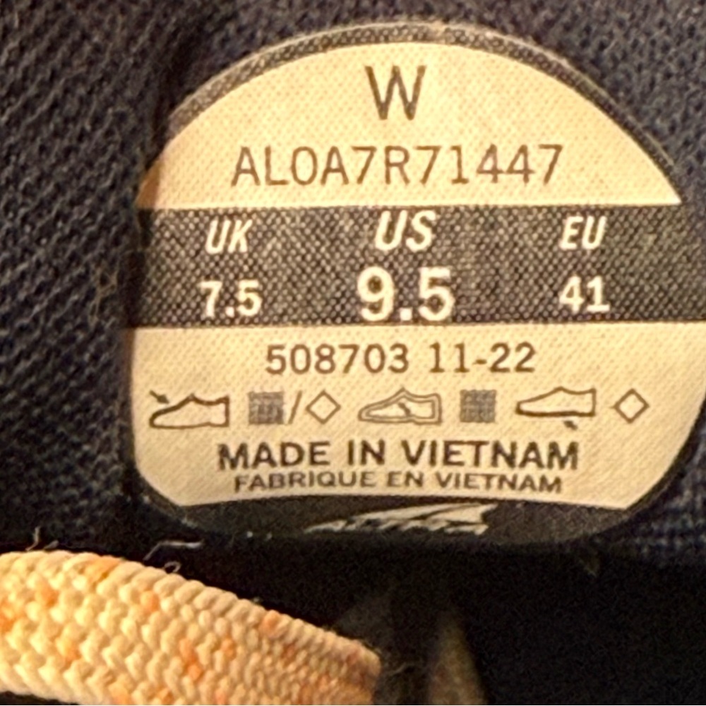 Altra Escalante 3 Running Shoes – Navy Blue / Coral – Women’s 9.5 - Picture 11 of 12